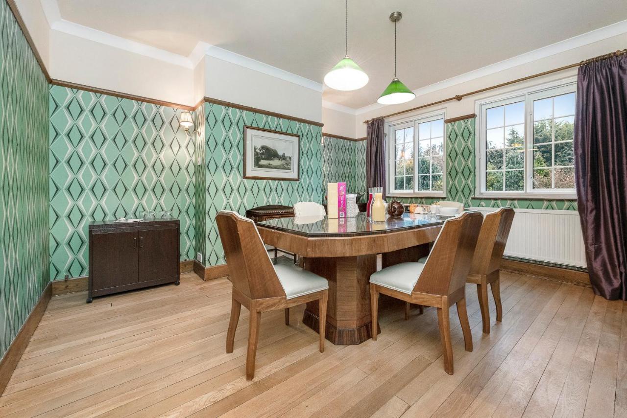 Готель Westleigh Ashtead Екстер'єр фото